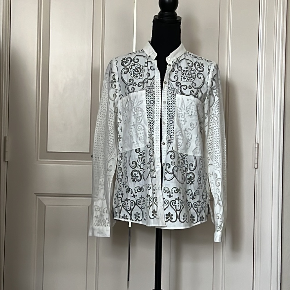🤍Zara lace button down long sleeve shirt